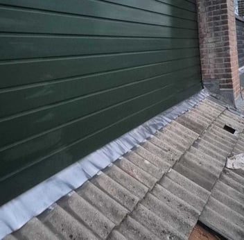 Aansluitingen de zwakke schakel op het dak