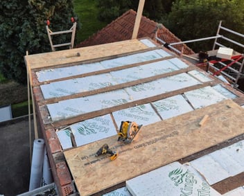 Dakisolatie, wat je in de praktijk merkt