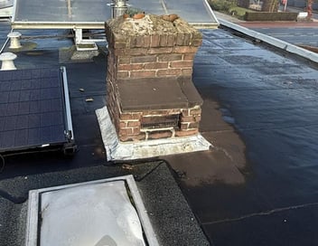 Hoe vertraagde daklekkages ontstaan.