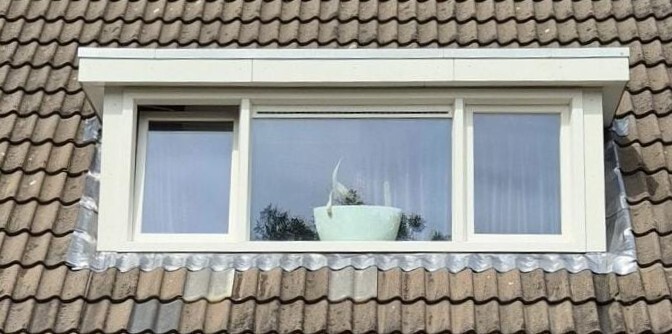 Lekkage bij dakkapel: oorzaken, gevolgen en renovatie-oplossingen