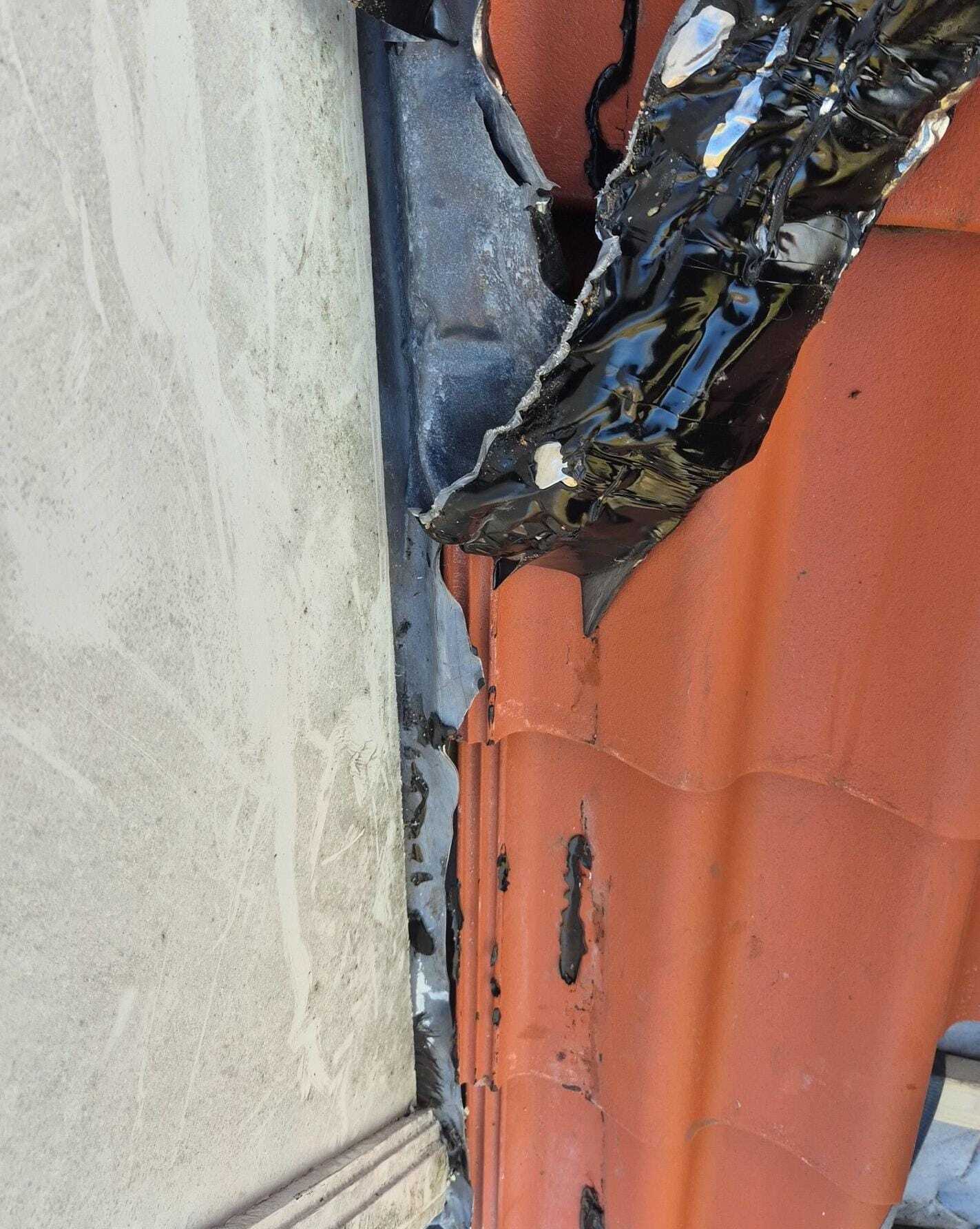 Onderhoud en inspectie van lood bij een dakkapel