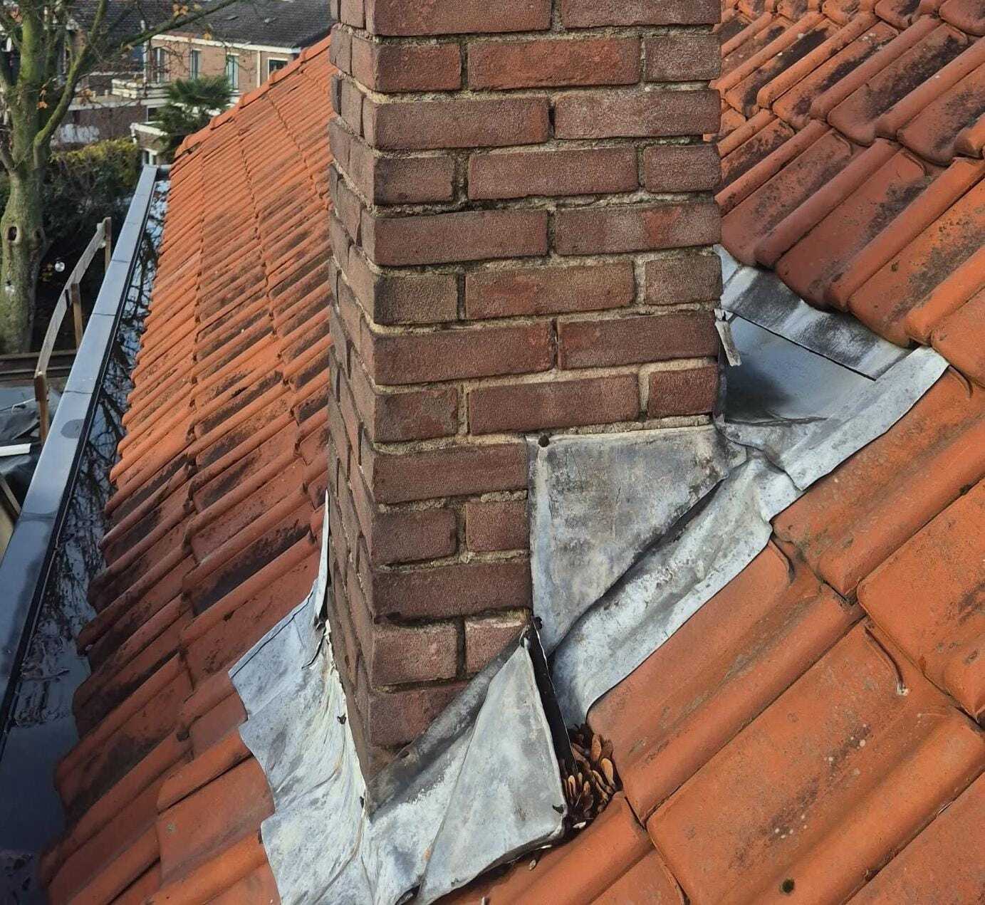 Losliggend daklood bij schoorsteen of dakkapel