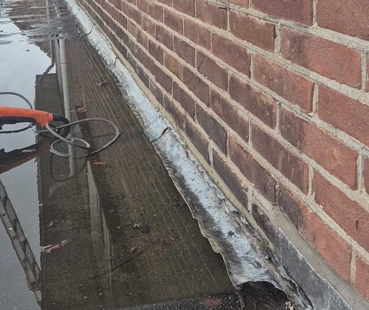 Scheuren in daklood: oorzaken en gevolgen