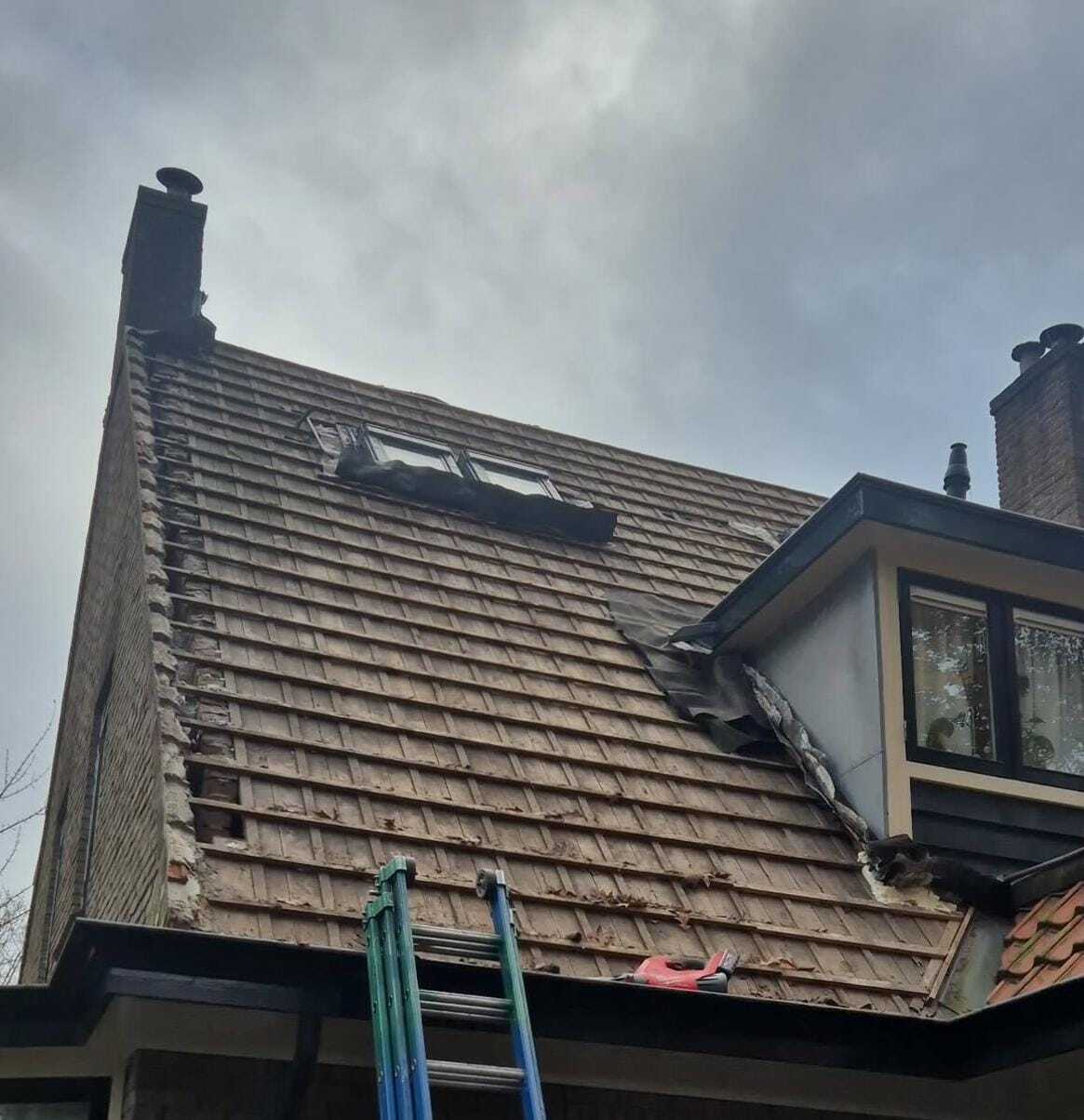 Wanneer is een volledige dakrenovatie onvermijdelijk?