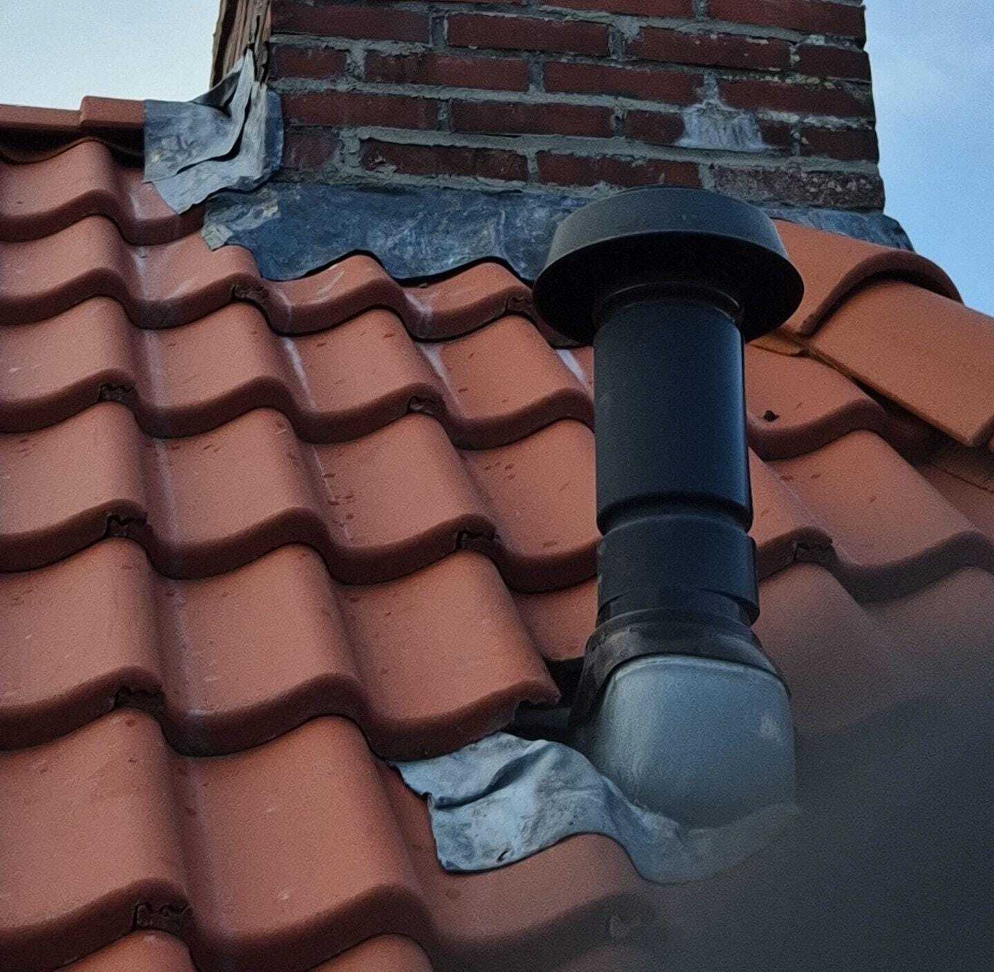 Naden en overlappen plat dak | Oorzaken van daklekkage